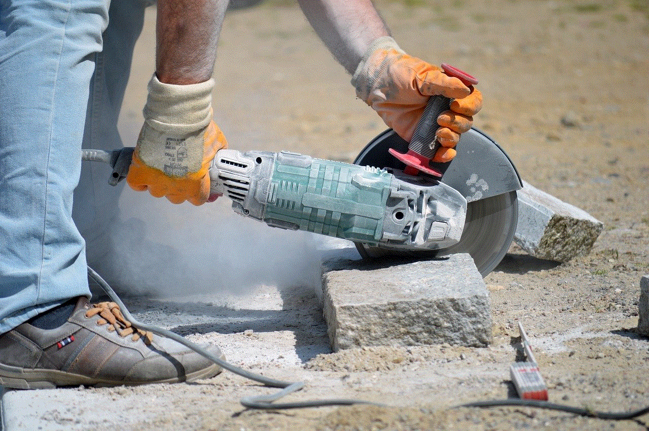 Cutting Granite Stones Bending