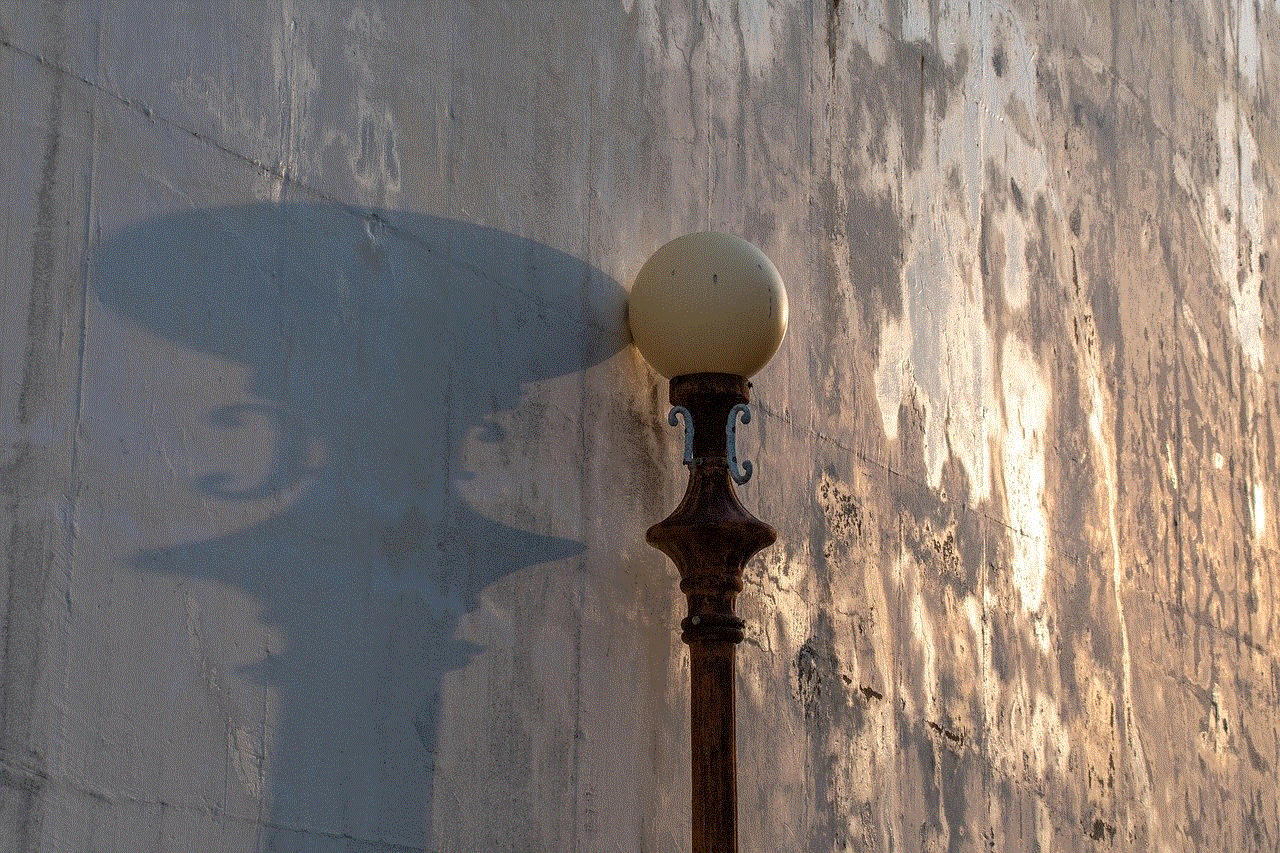 Lantern Wall
