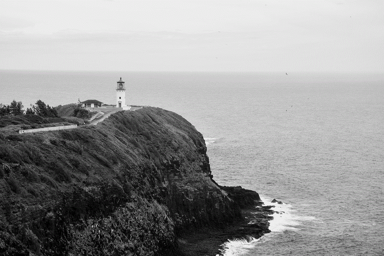 Lighthouse Sea