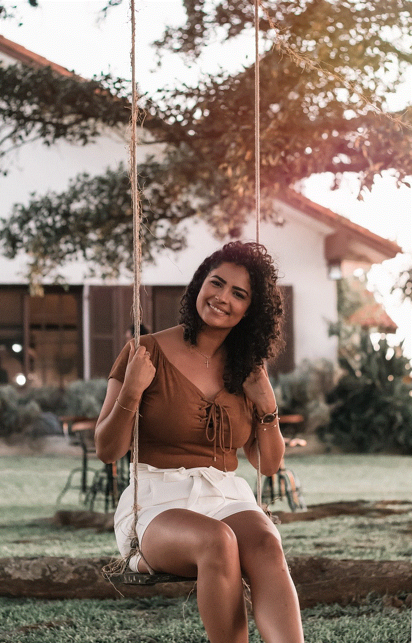 Woman Swing Woman Swing