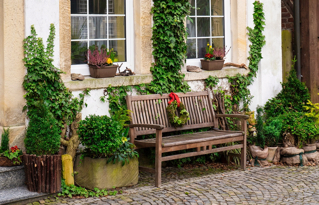 Bench Facade