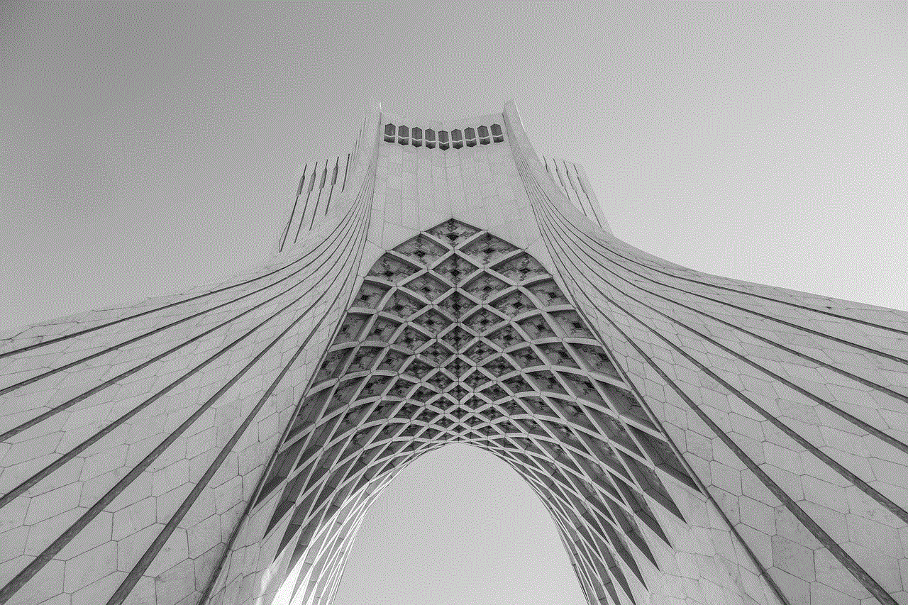 Azadi Tower Architecture