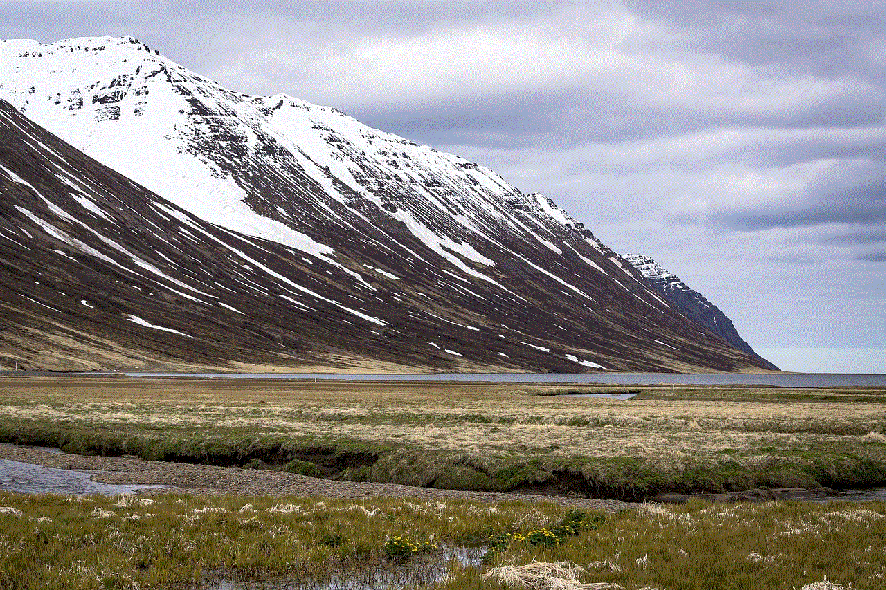 Iceland Mountains