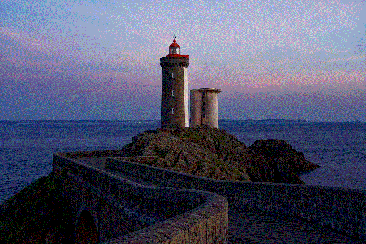 Lighthouse Sea