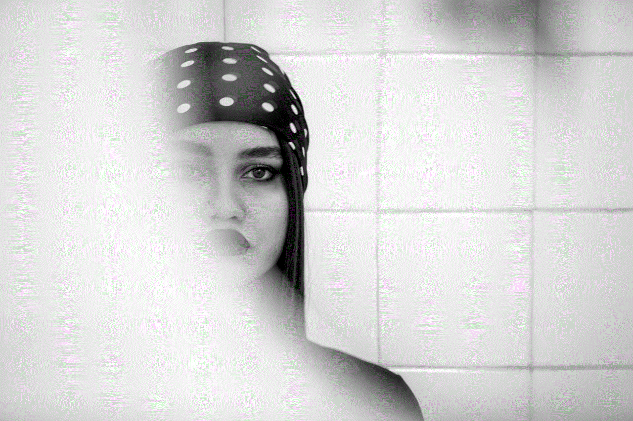Mirror Woman Mirror Woman