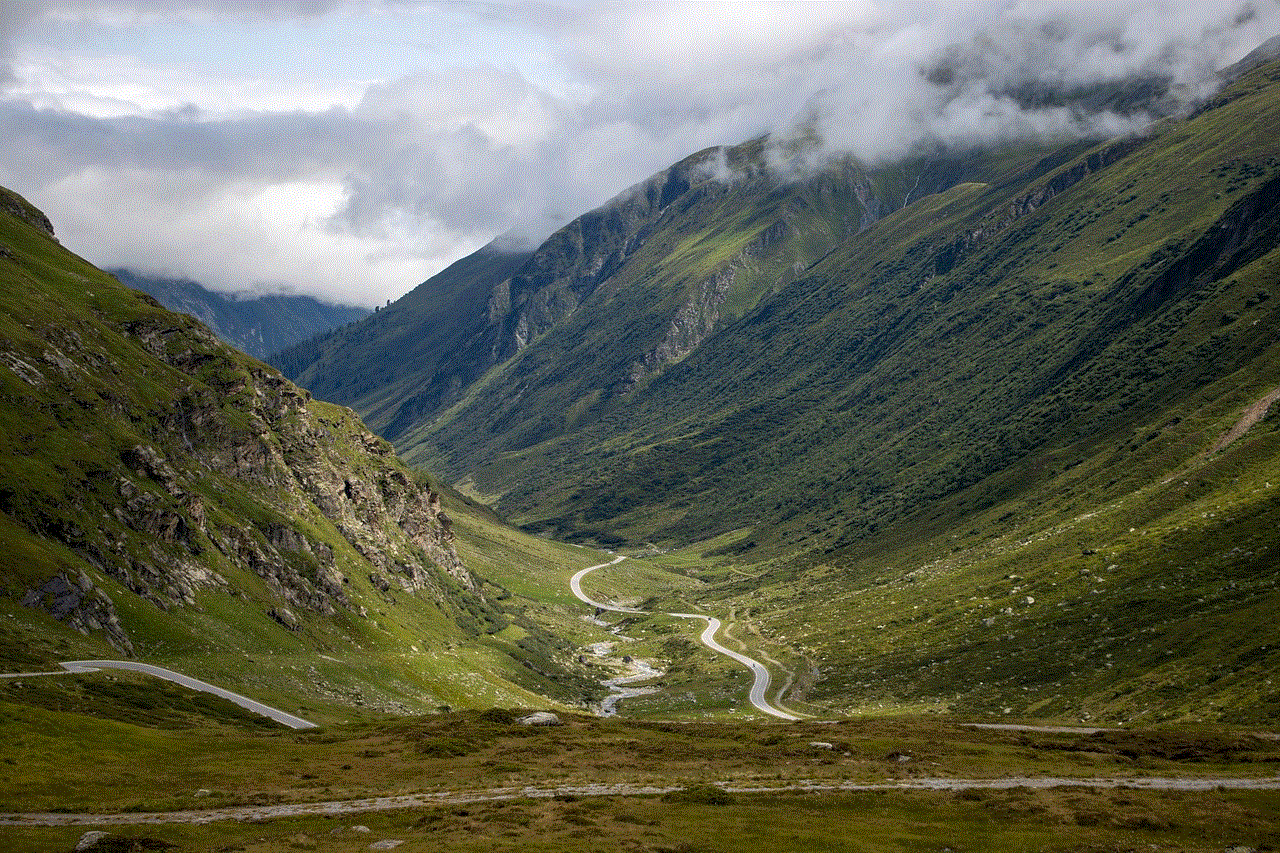 Mountains Road