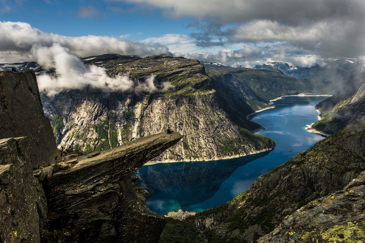 Water Trolltunga