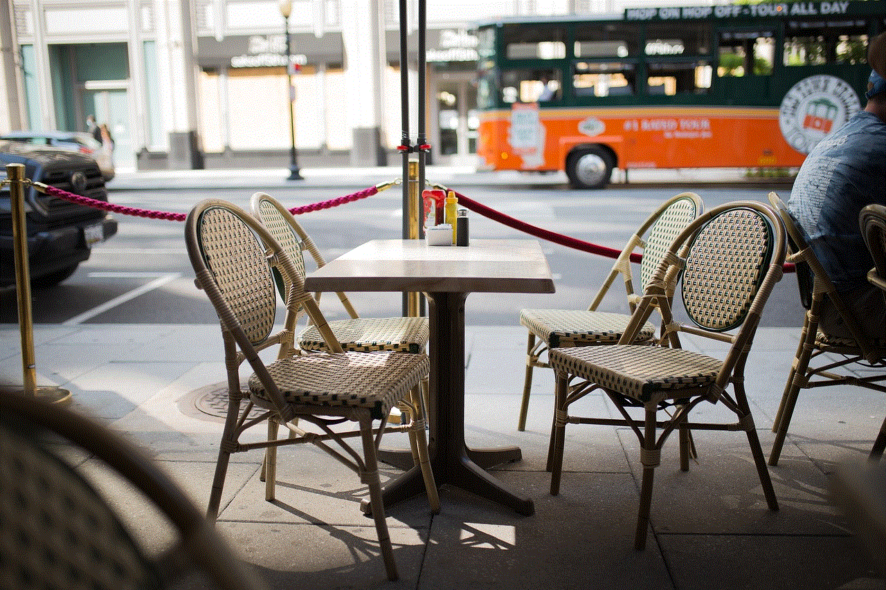 Cafe Tables And Chairs