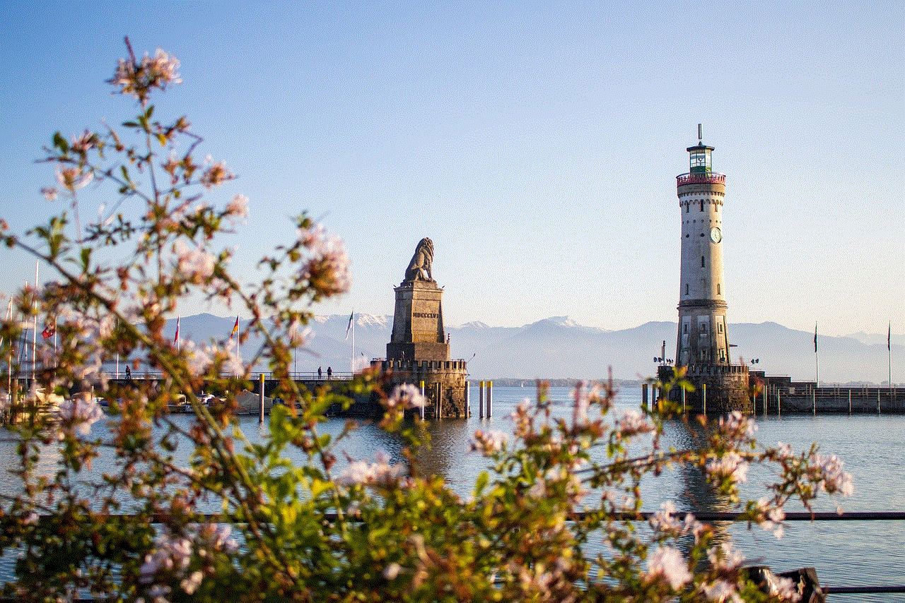 Lighthouse Statue