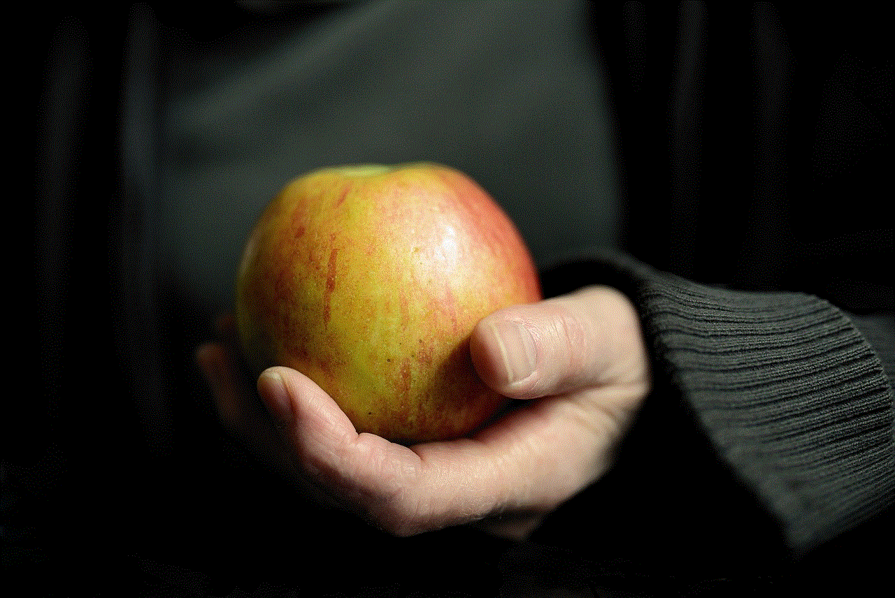 Apple Hand