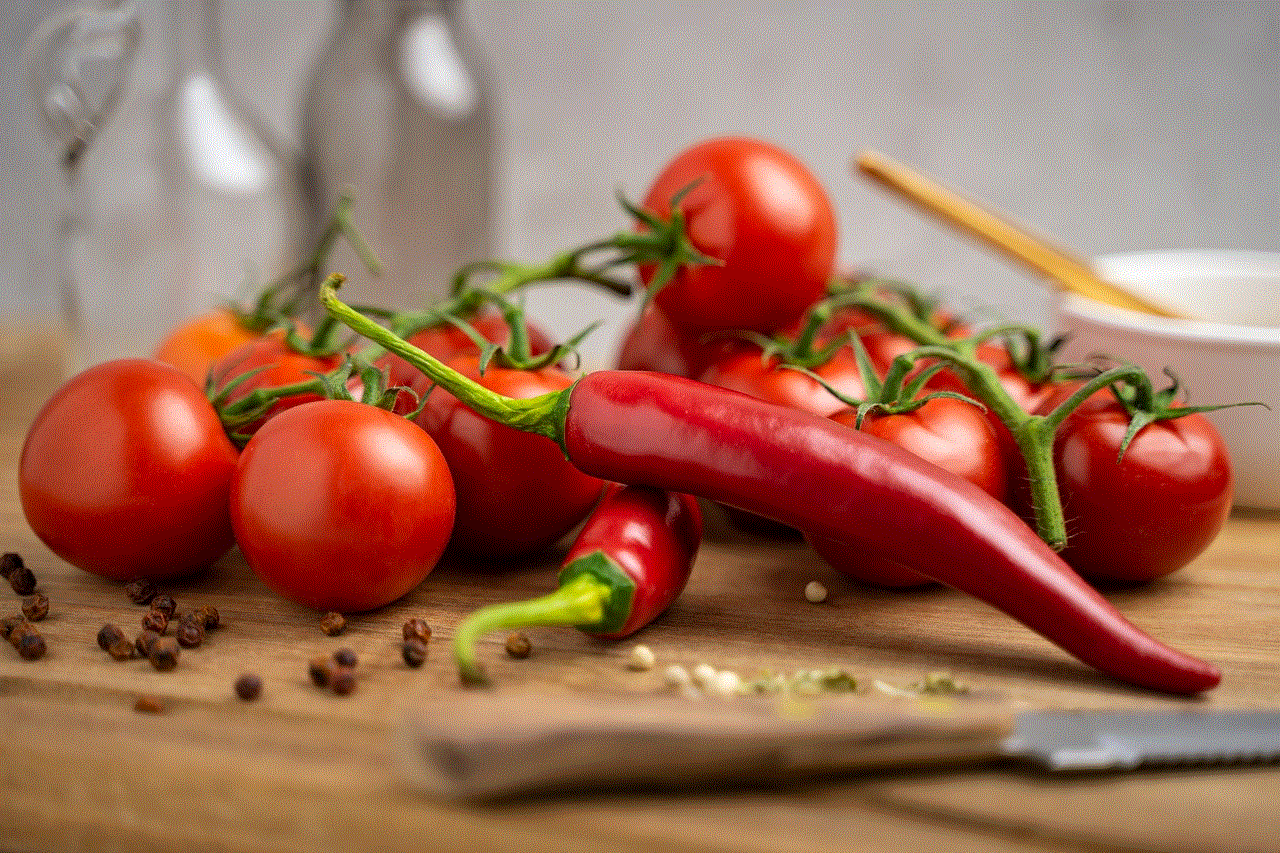 Tomatoes Knife