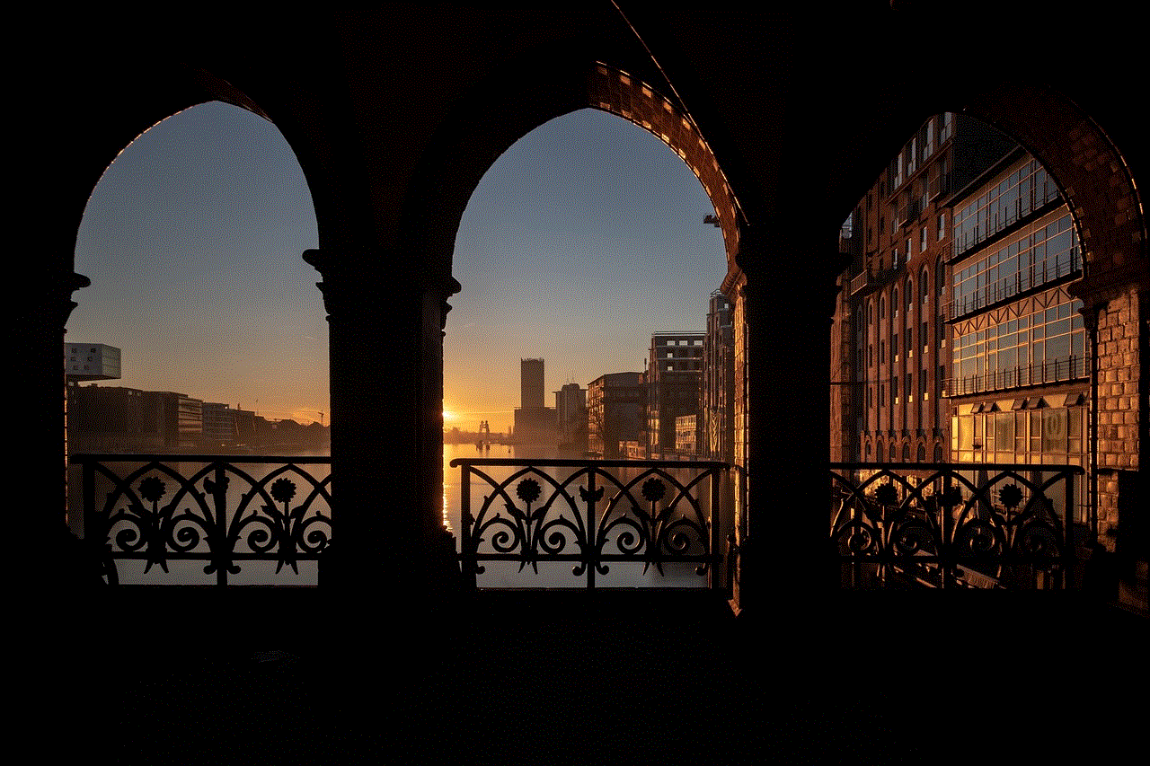 Oberbaum Bridge Archways