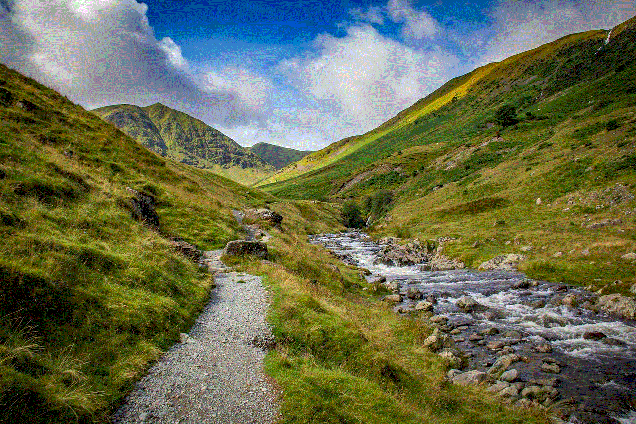 Mountains Trail