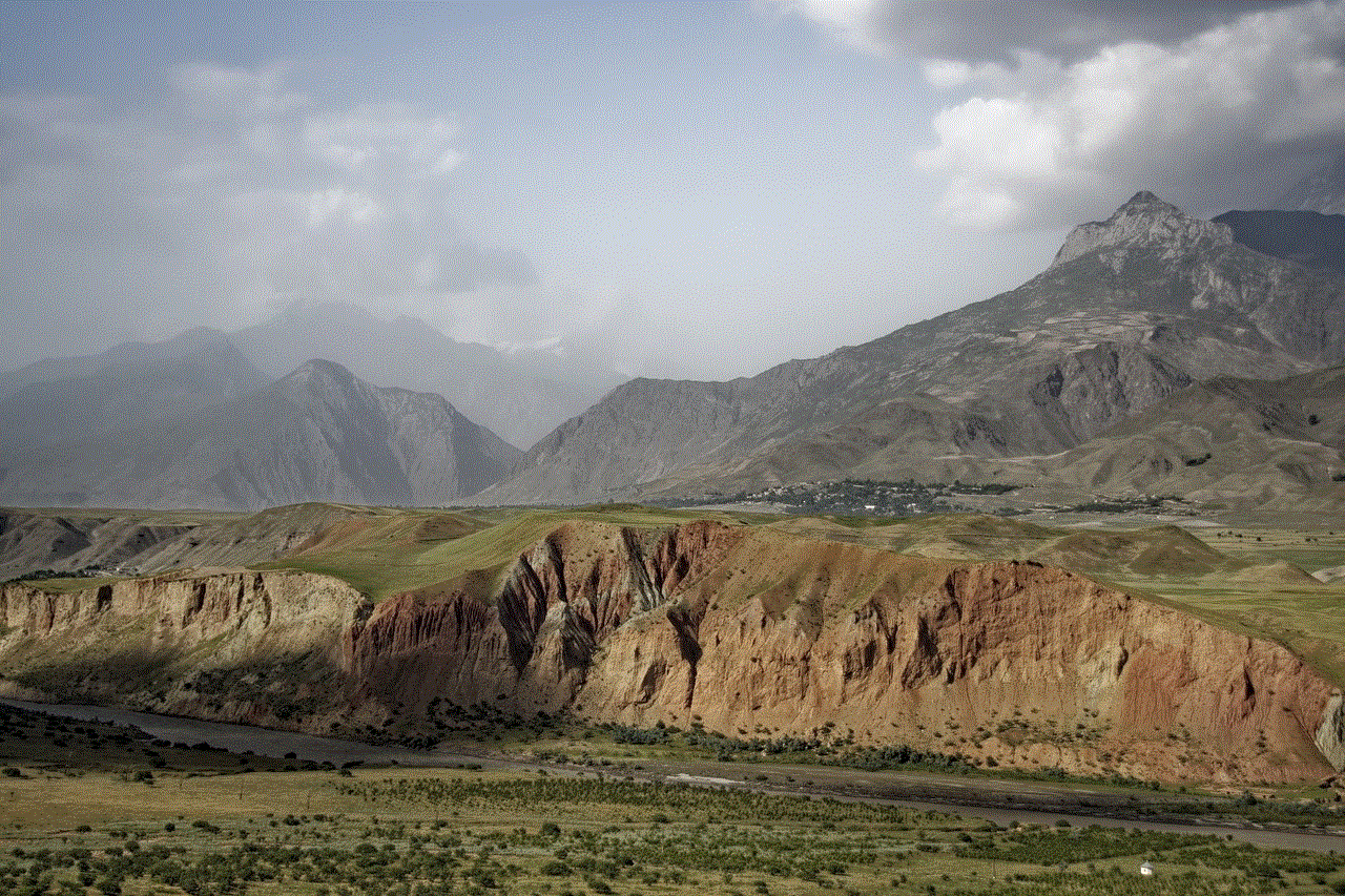 Tajikistan Abe-E-Panj River Valley
