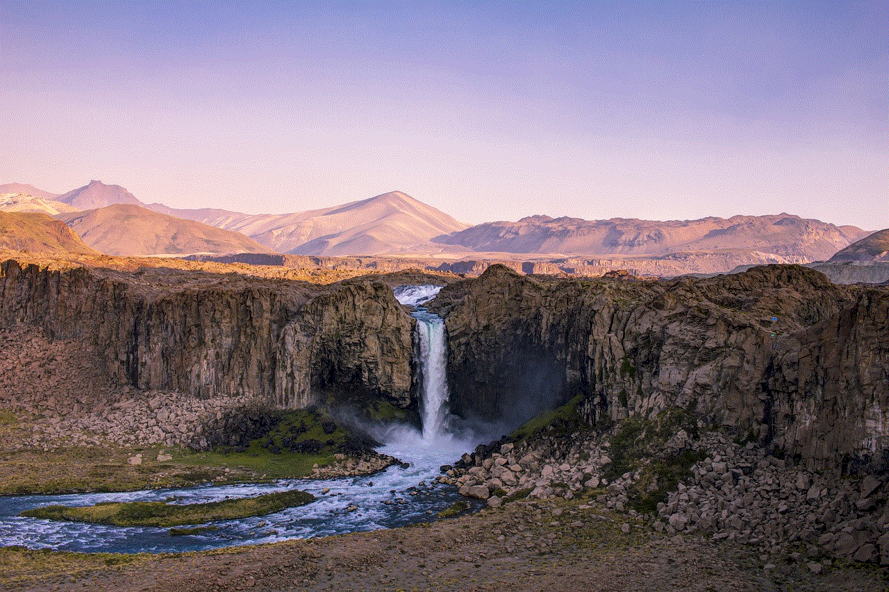 Waterfall Moutains