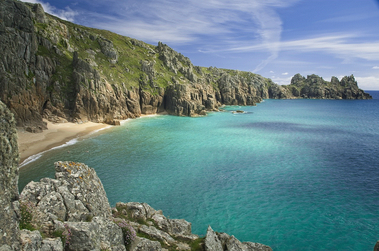 Beach Cliffs