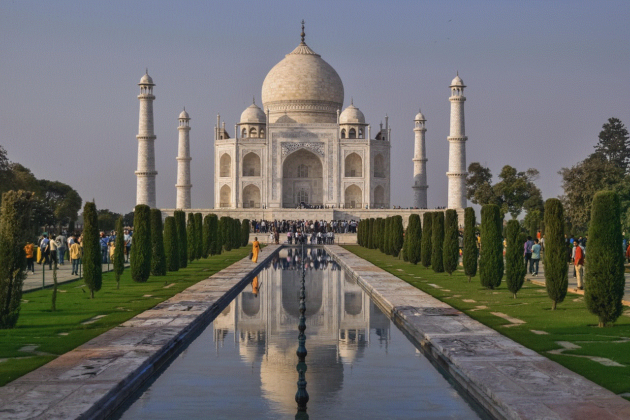 Taj Mahal Tourist Attraction