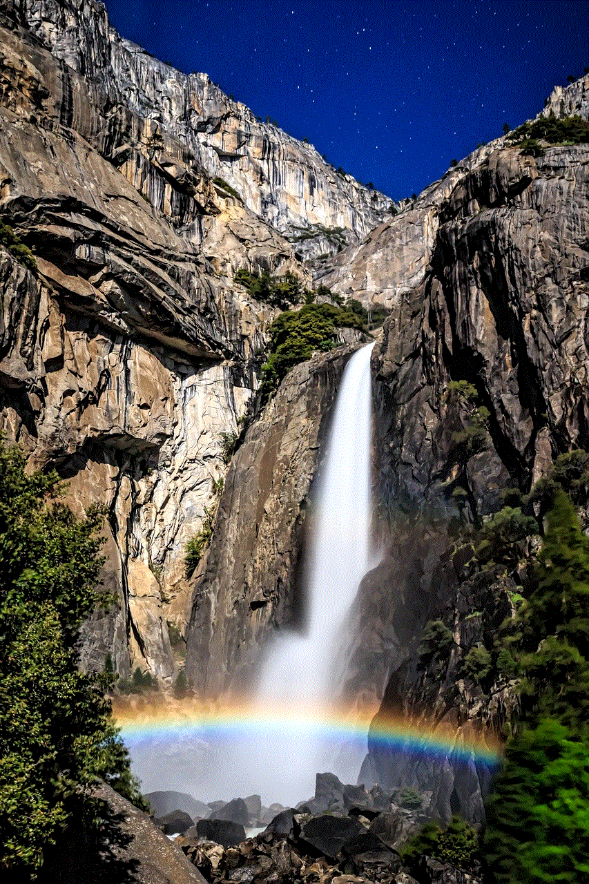 Moonbow Waterfall