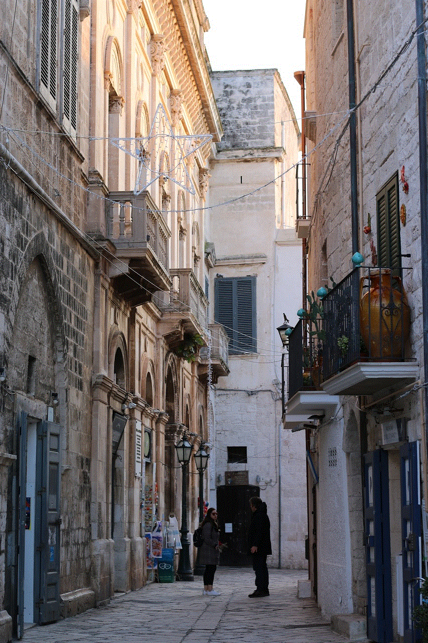 Alley Old Houses